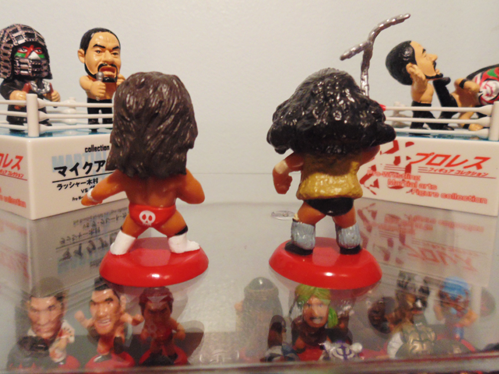 big head figures toy